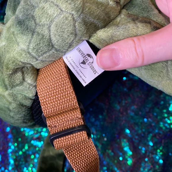 🦖Universal studios dinosaur plush backpack🦖 - Picture 5 of 14